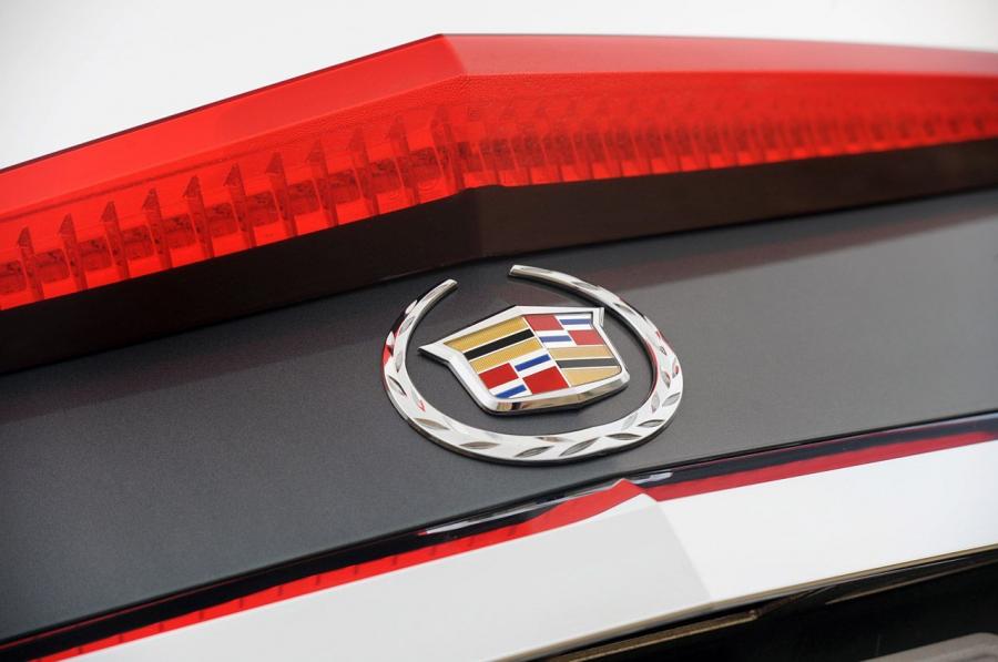  Cadillac CTS-V Coupe 2011 года  (фото 55 из 71)